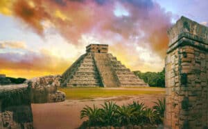 Pirámides de Egipto y de México